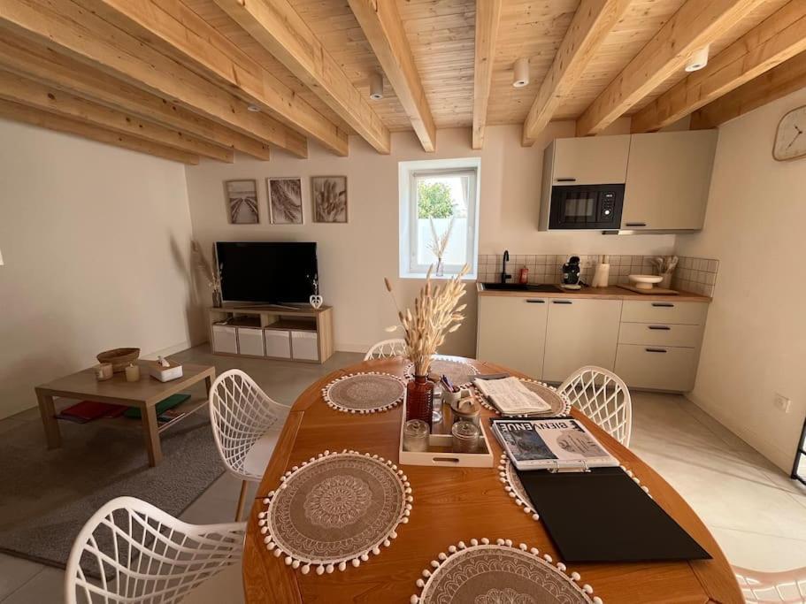 فيلا Maison 6 Couchages Entierement Renovee Feurs المظهر الخارجي الصورة