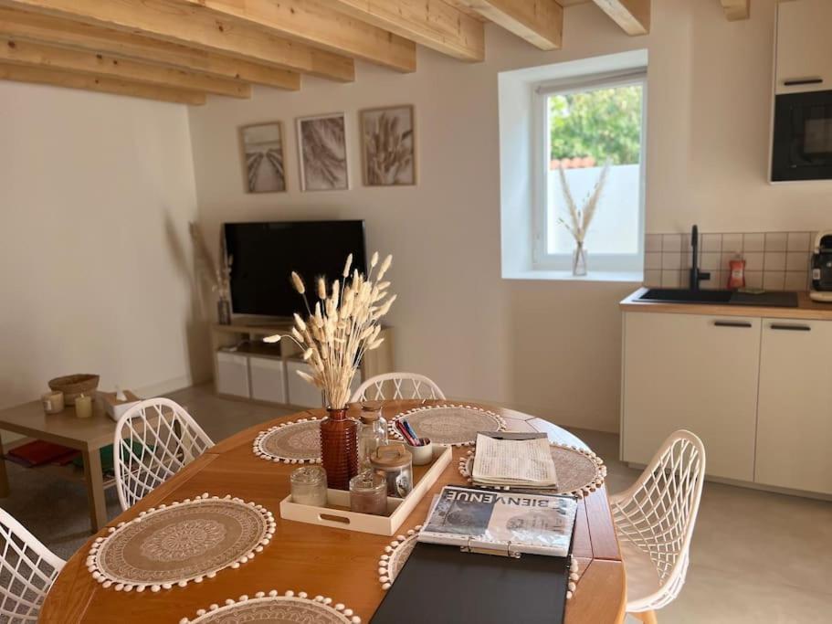 فيلا Maison 6 Couchages Entierement Renovee Feurs المظهر الخارجي الصورة